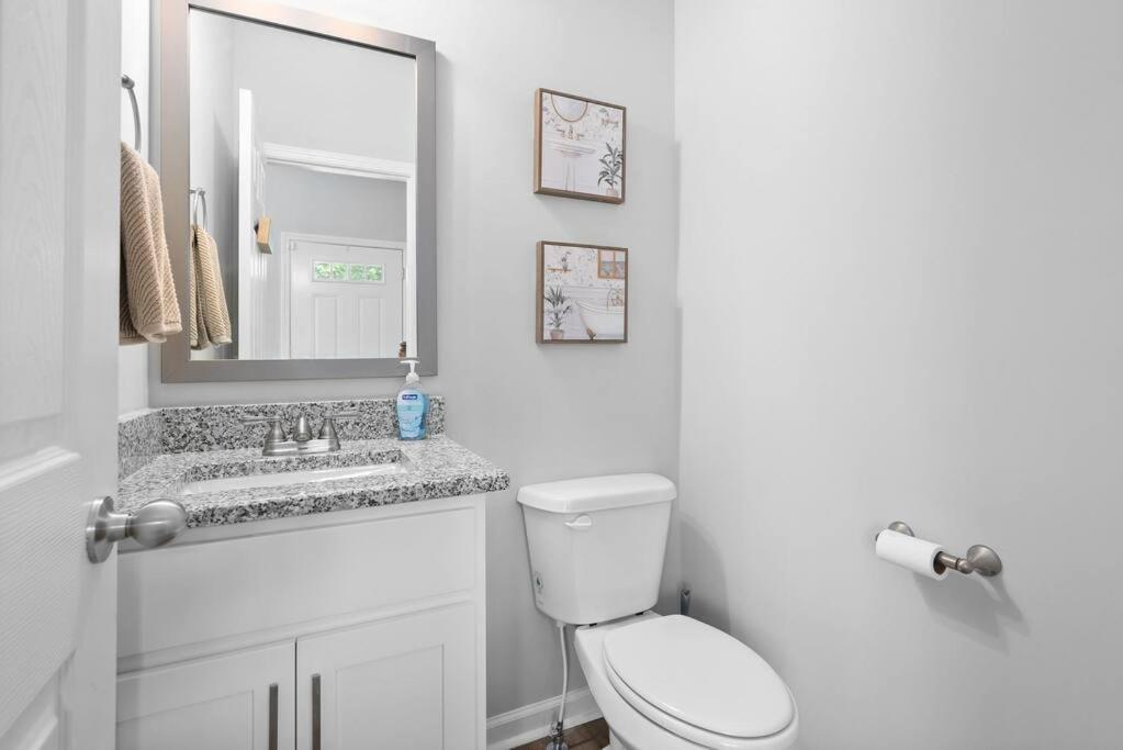 One-Of-A-Kind Smart, Cookie Themed Home For Up To 6 Κλάρκσβιλ Εξωτερικό φωτογραφία