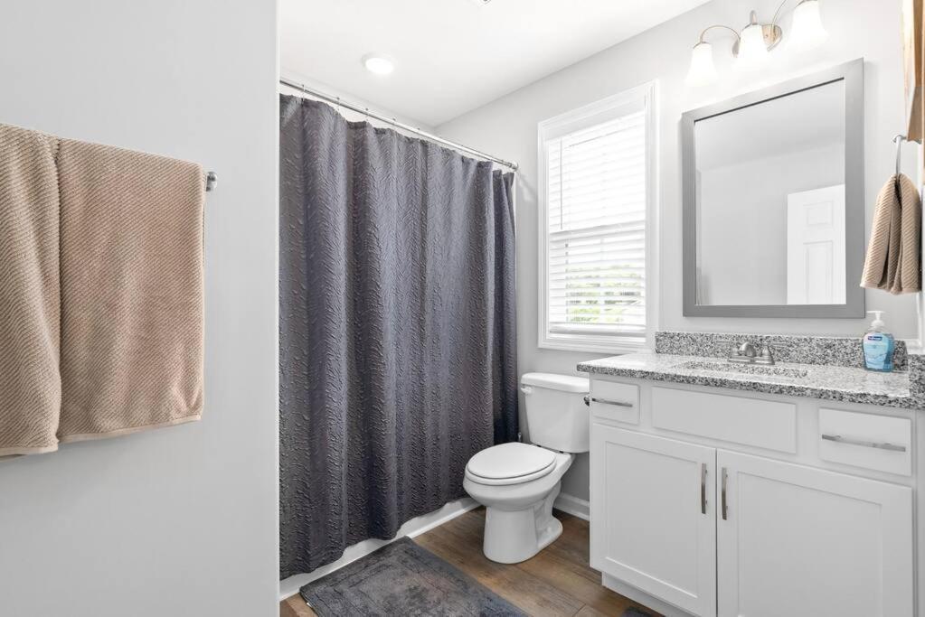 One-Of-A-Kind Smart, Cookie Themed Home For Up To 6 Κλάρκσβιλ Εξωτερικό φωτογραφία